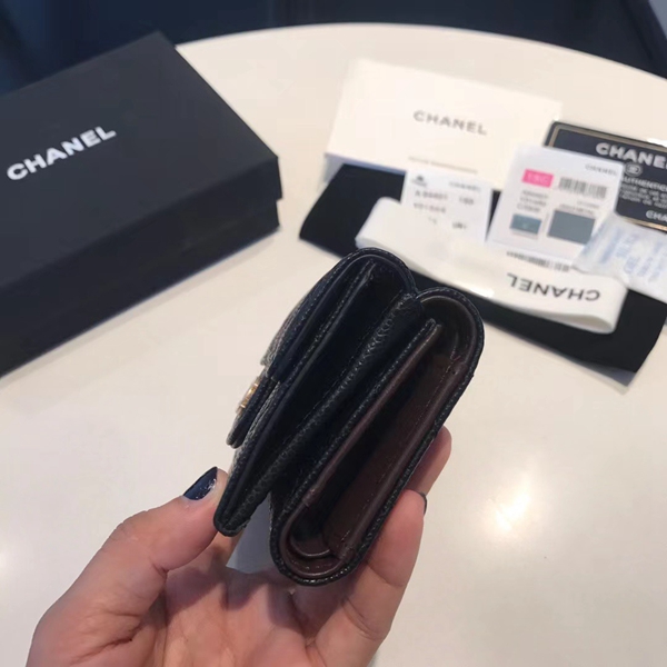 シャネル財布細部ディテール